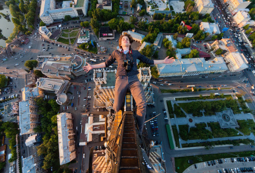 russian-daredevils-skywalk